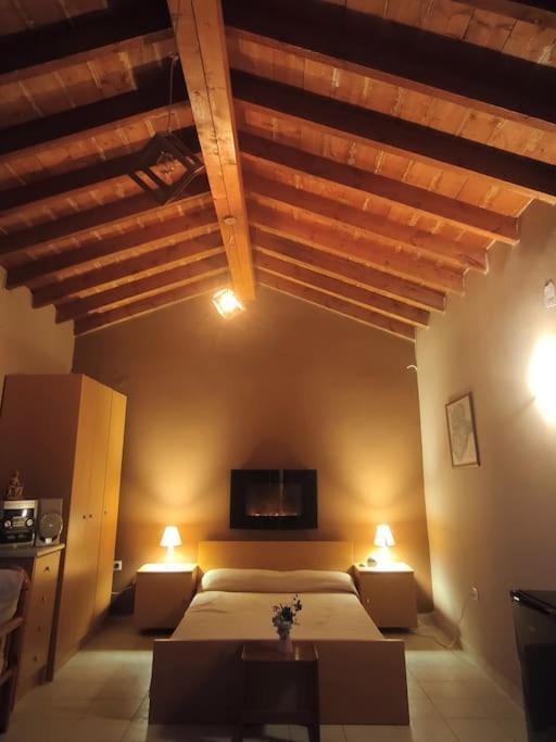 Penthouse Studio Next To The Sea Salamis Buitenkant foto