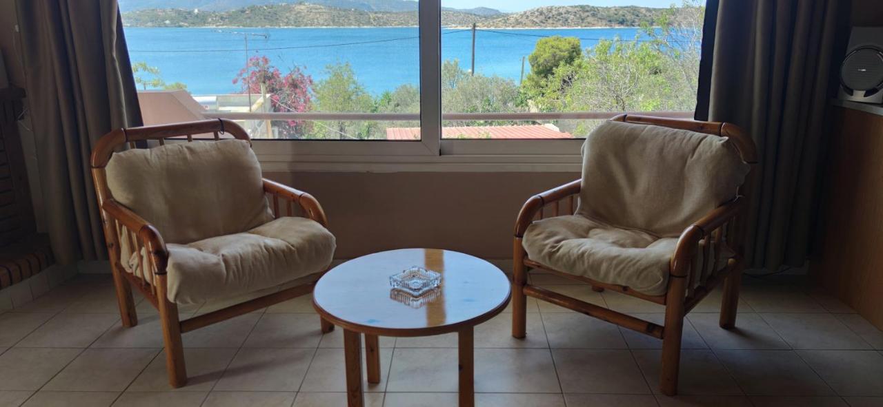 Penthouse Studio Next To The Sea Salamis Buitenkant foto